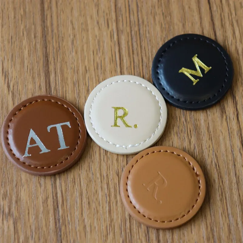 leather golf ball marker gift - trade show giveaway supplier